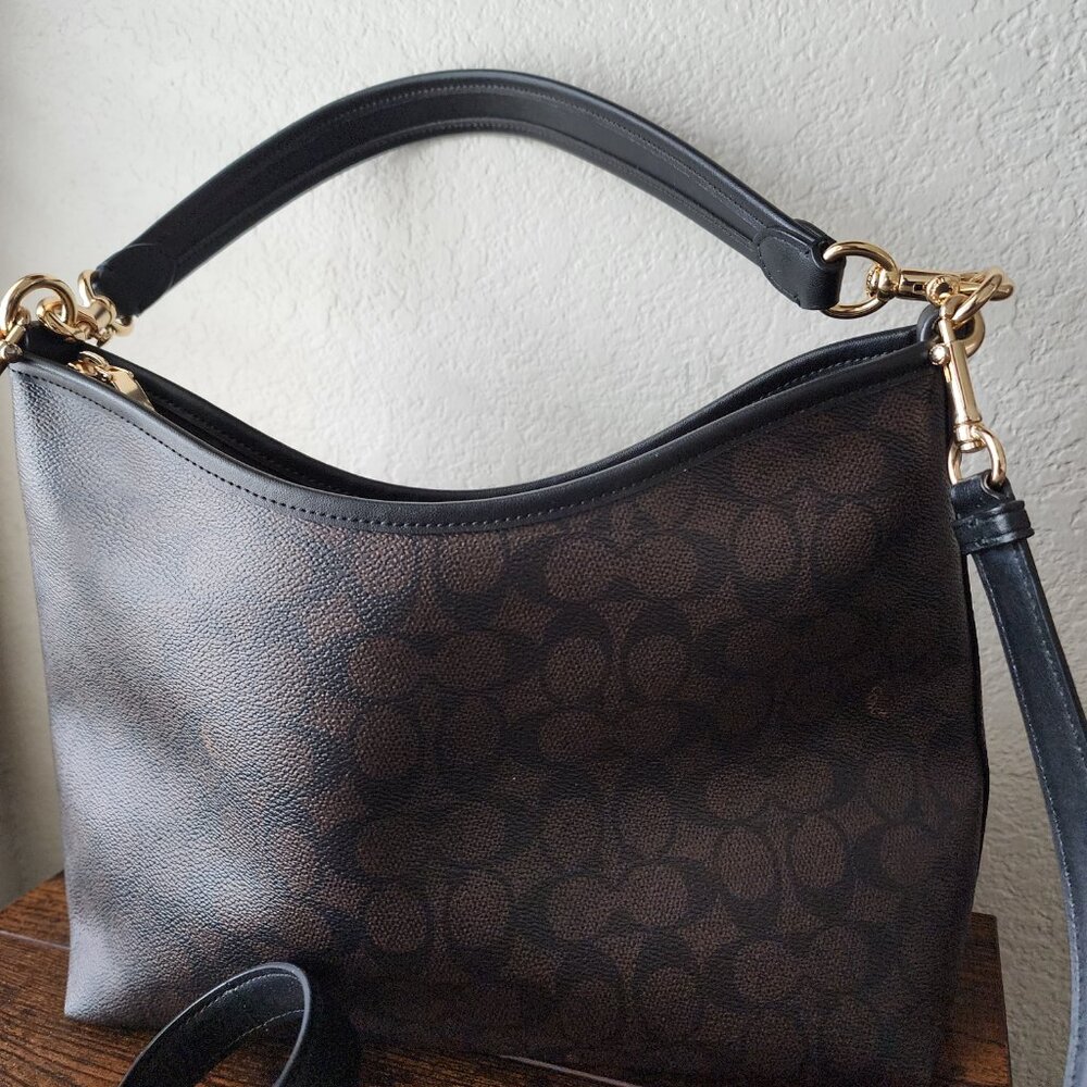 Laurel Shoulder Bag In Signature Canvas - Picture 7 of 8